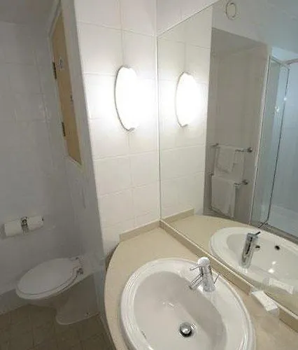 Otel Travelodge Leeds (West Yorkshire)