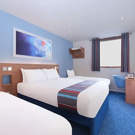 Travelodge 3* リーズ