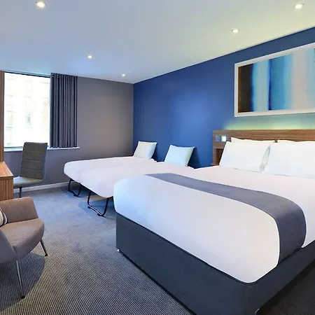 Hotel Travelodge Leeds 3*