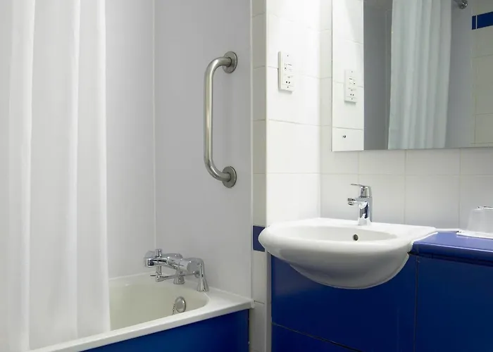 Travelodge Готель Лідс