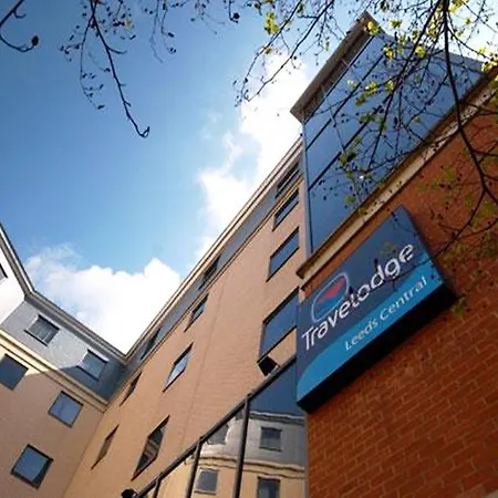Hotel Travelodge Leeds 3*