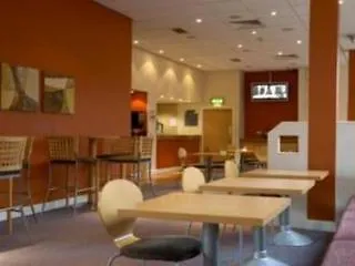 Travelodge Leeds 利兹